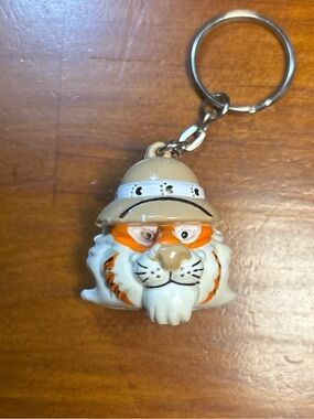 Vintage Tony The Tiger Head Keychain From 1997 Exxon Safari Promo
